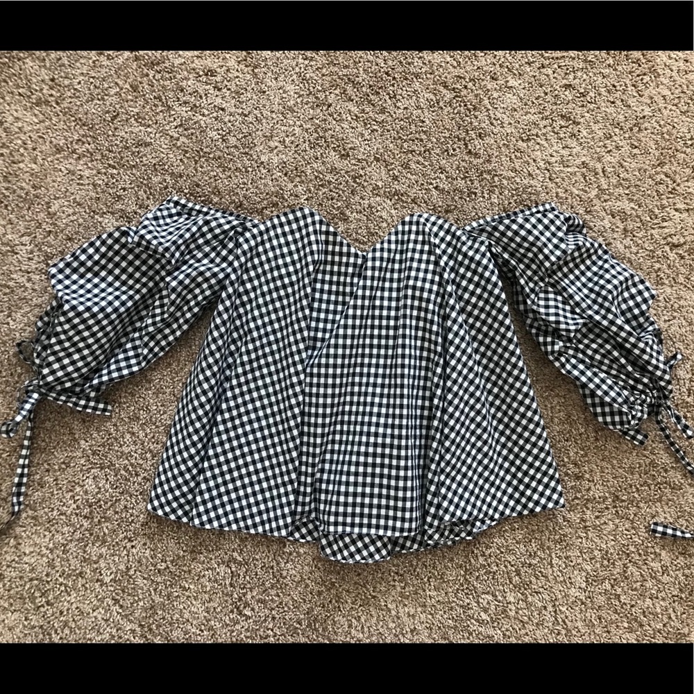 Cute Off-shoulders Top